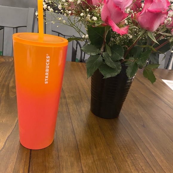 Starbucks Summer 2022 ombré tumbler - Picture 6 of 6